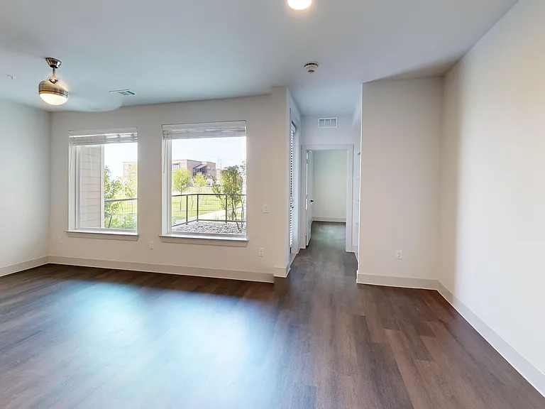 2200 Olympus Blvd — Photo 20