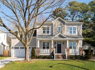 427 Melbourne Ct, Charlotte, NC 28209