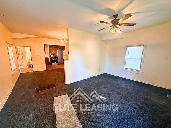 2nd image of 1029 SW Woodward Ave