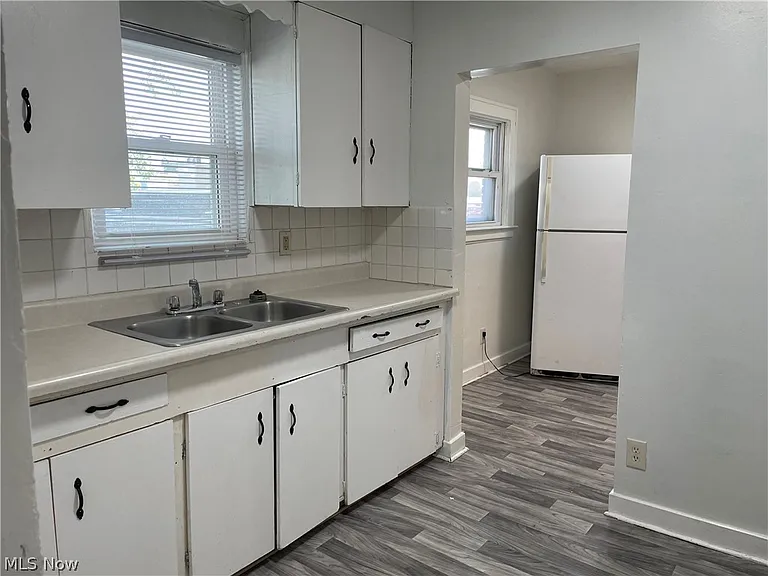 958 E Wilbeth Rd #LOWER — Photo 3