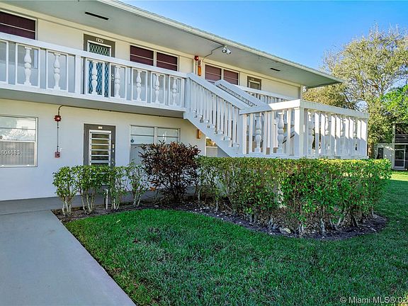 2nd image of 235 Newport O #235