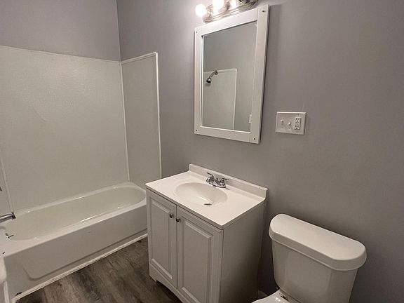 4th image of 3113 Toledo Ave #3