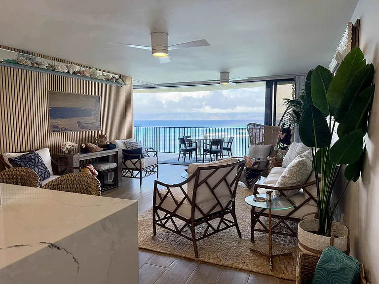 Lower Honoapiilani Rd — Photo 26