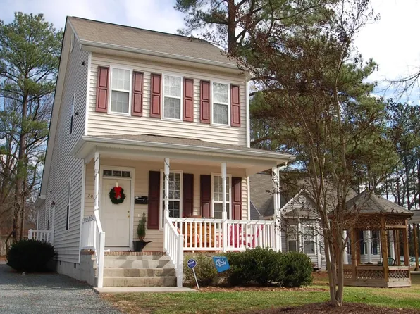 704 Davie Rd, Carrboro, NC 27510