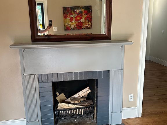 3rd image of 202 Church St
