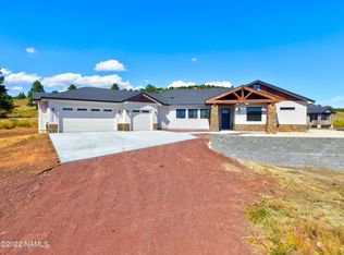 8833 Richfield Dr, Flagstaff, AZ 86004