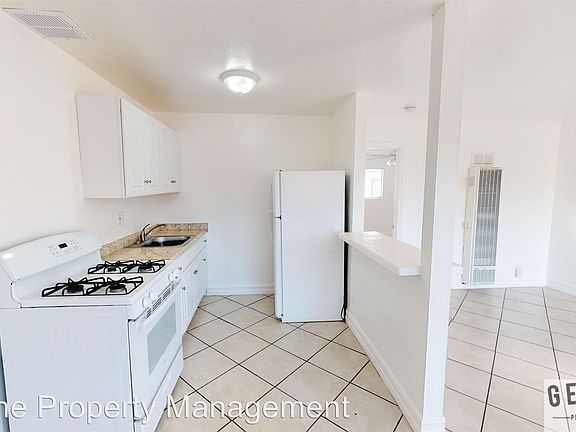 4th image of 1940 E Wilson Ave APT 9