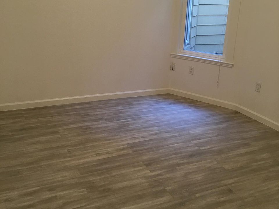 1st bedroom