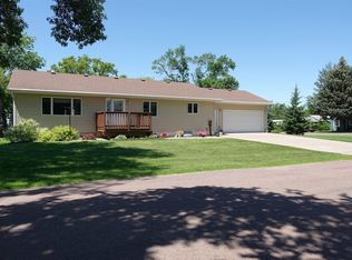 761 N 5th Ave, Canistota, SD 57012