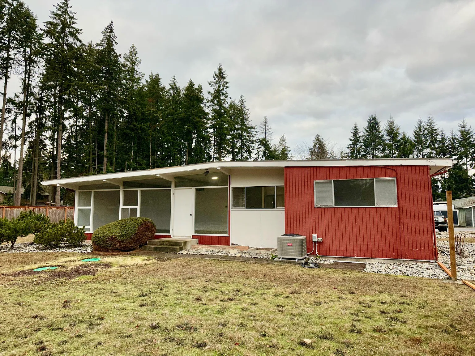 4 bed, 1925 sqft, $2,800 — Photo 1