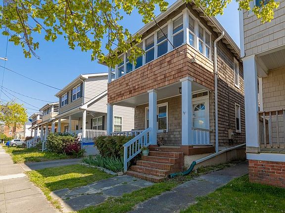 4th image of 213 W 38th St