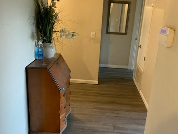 5th image of 2473 18th Ave