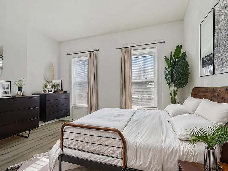 21 Myrtle Ave #1 — Photo 3