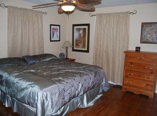 611 Sherwood Park Rd, Washington, IL 61571