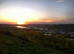 356 Riverbend Dr, Ludlow, KY