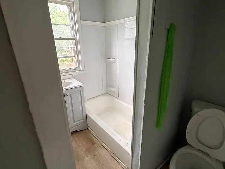 59 Laser St #1 — Photo 5