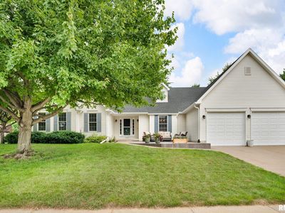 1039 Bluff Ln, Le Claire, IA, 52753