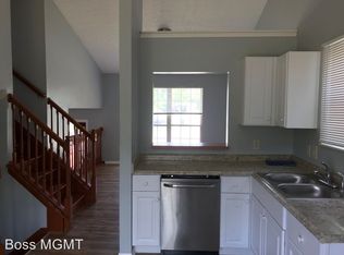 5061 Sanderson Dr, Columbus, OH 43228