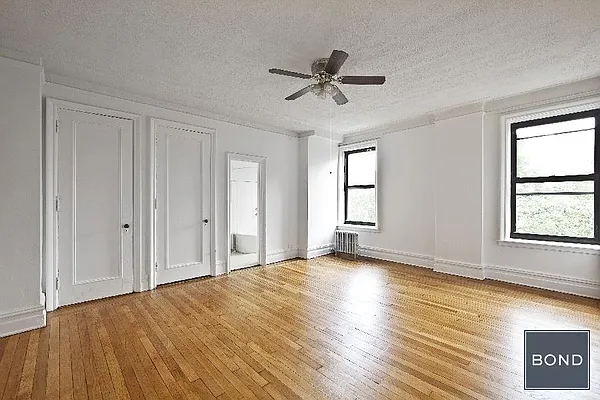 Sold by Bond New York | media 3