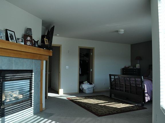5th image of 18724 94th Avenue Ct E