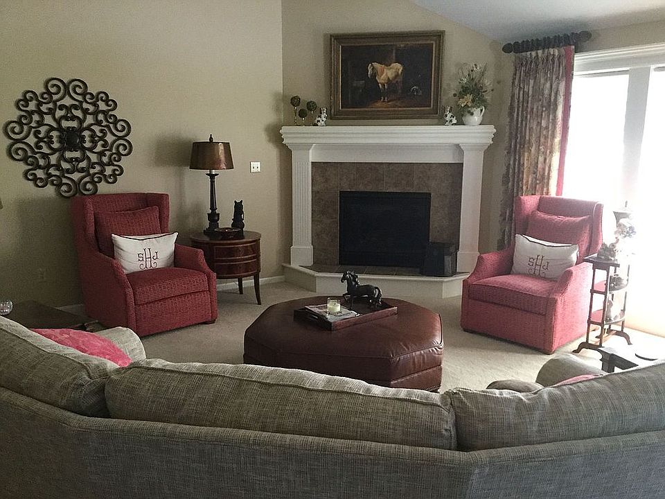 2nd image of 359 SE Wood Ln