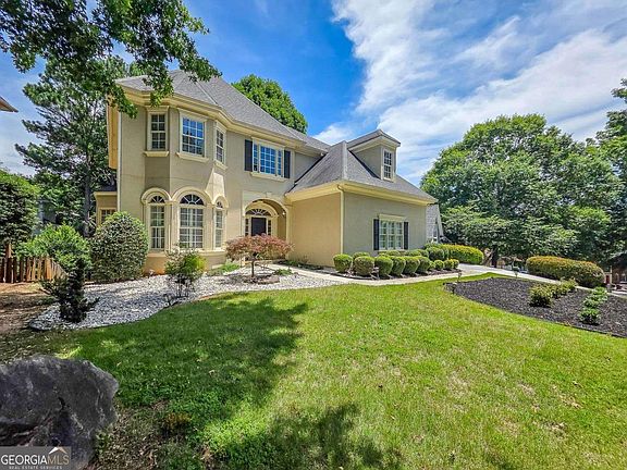 5th image of 770 Glen Royal Dr