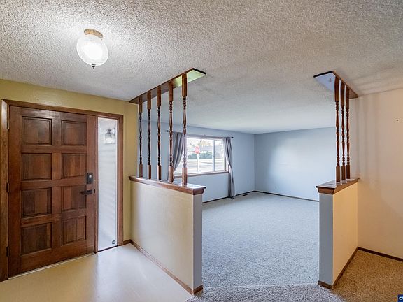 5th image of 6555 McLeod Ln NE