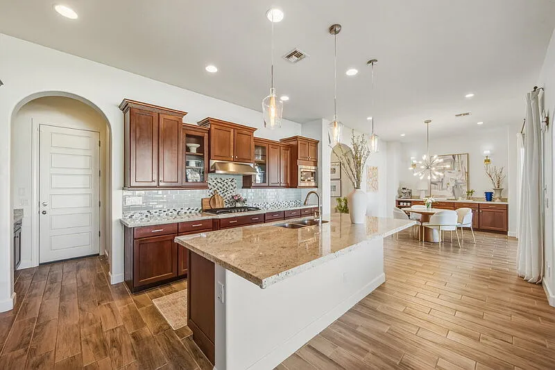 4 bed, 3.5 bath, 2916 sqft, $4,400 — Photo 4