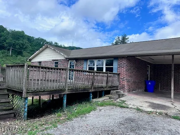 113 Smith Ln, Harriman, TN 37748