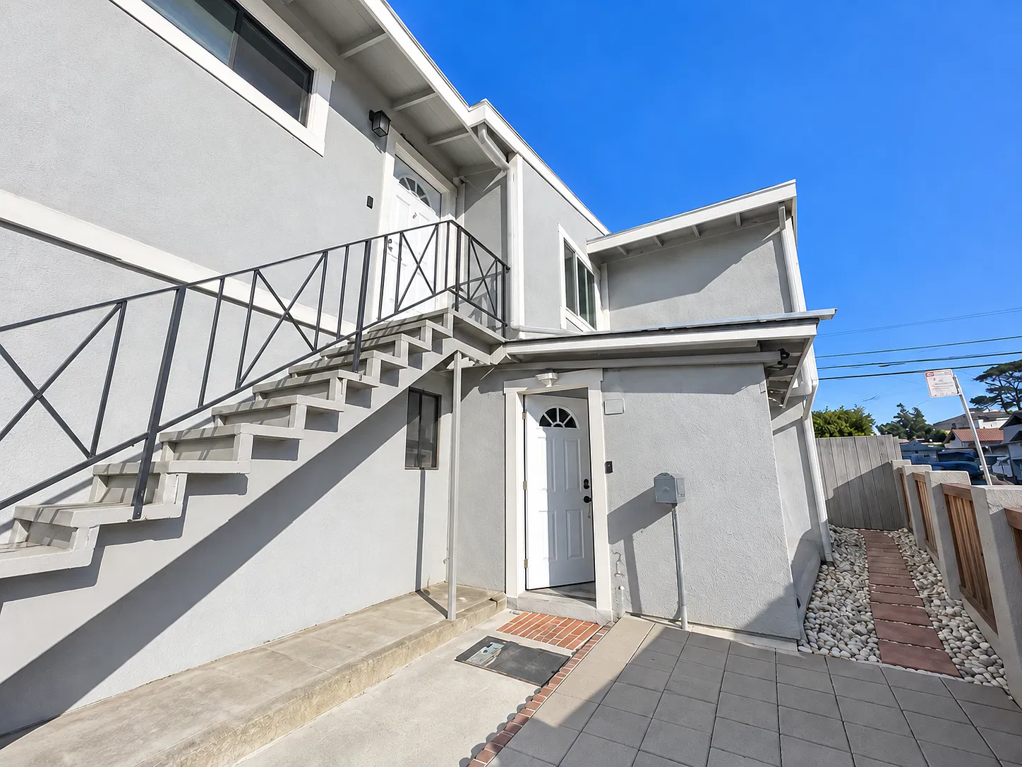 2 bed, $3,800 — Photo 1
