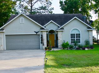 686 Bridgeview Dr, Onalaska, TX 77360