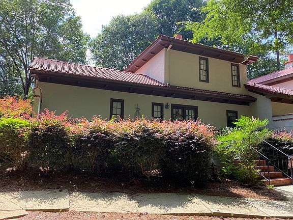 2nd image of 1428 Club Dr