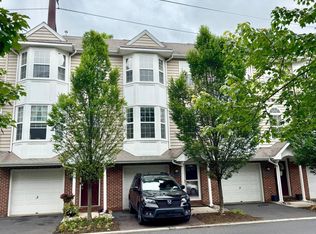 27 Cameron Ct #27, Royersford, PA 19468