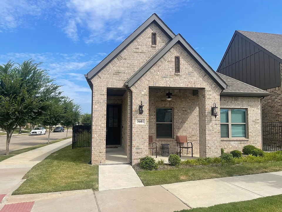 5601 Traveller Dr
