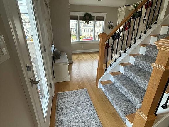 5th image of 132 Fisher Ave