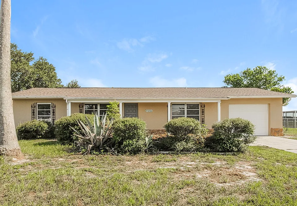 9350 Bayside Ct