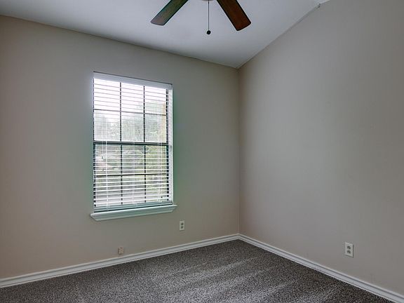 2nd image of 3520 Wyatt Ln