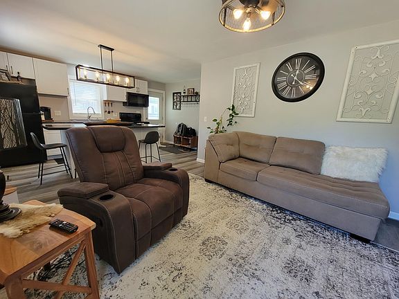 3rd image of 2505 James Ave