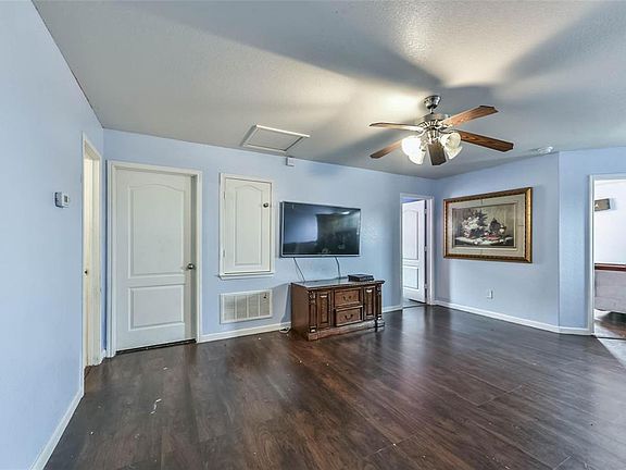 5th image of 21315 Finbury Oaks Ln