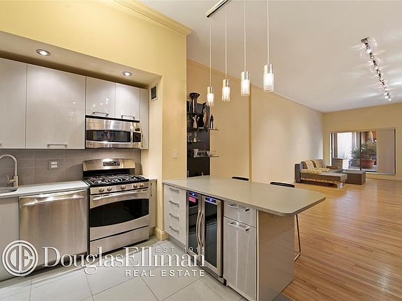 4th image of 806 Broadway #2J