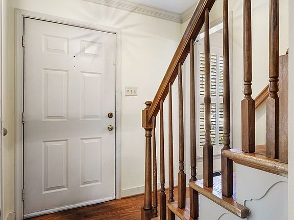 4th image of 6910 W Grace St