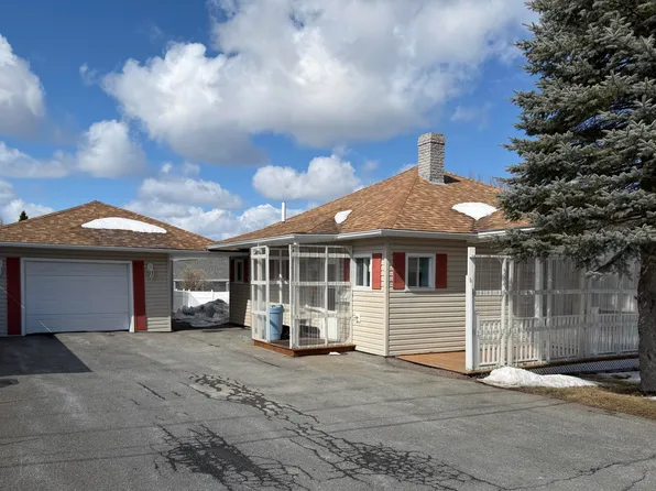 187 Mountain View Avenue, Madawaska, ME 04756