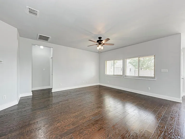 189 Tailwind Dr — Photo 12