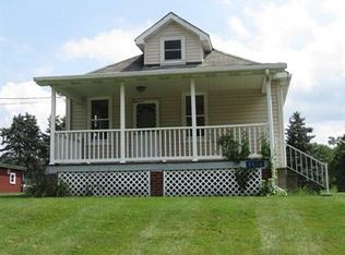 3018 River Rd, Vandergrift, PA 15690