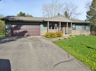 S209 Golfview Dr, Spring Valley, WI 54767
