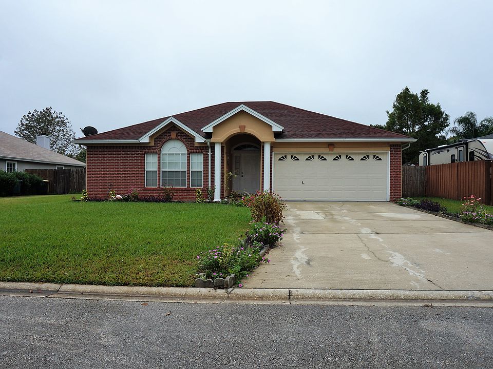 1st image of 2452 Twin Springs Dr N