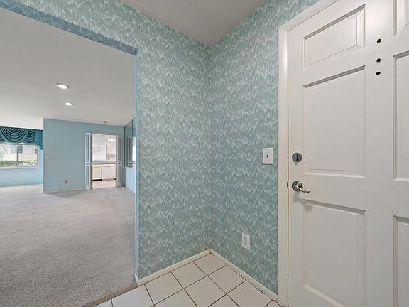 3rd image of 100 BLUFF VIEW DRIVE #114A