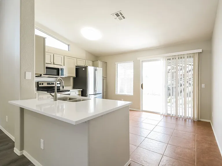 3725 W Cat Balue Dr — Photo 6