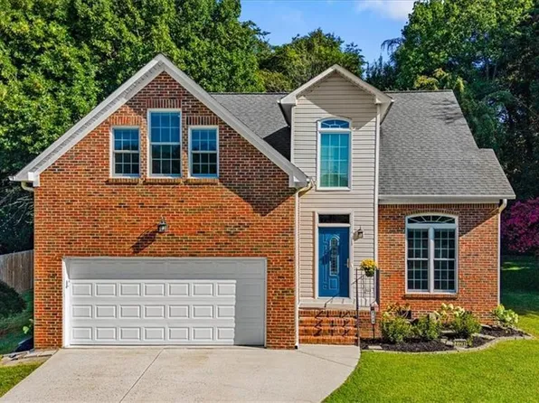 2729 Red Run Ct, High Point, NC 27265