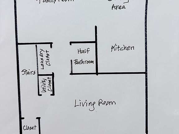 3rd image of 52 Greenview Ln